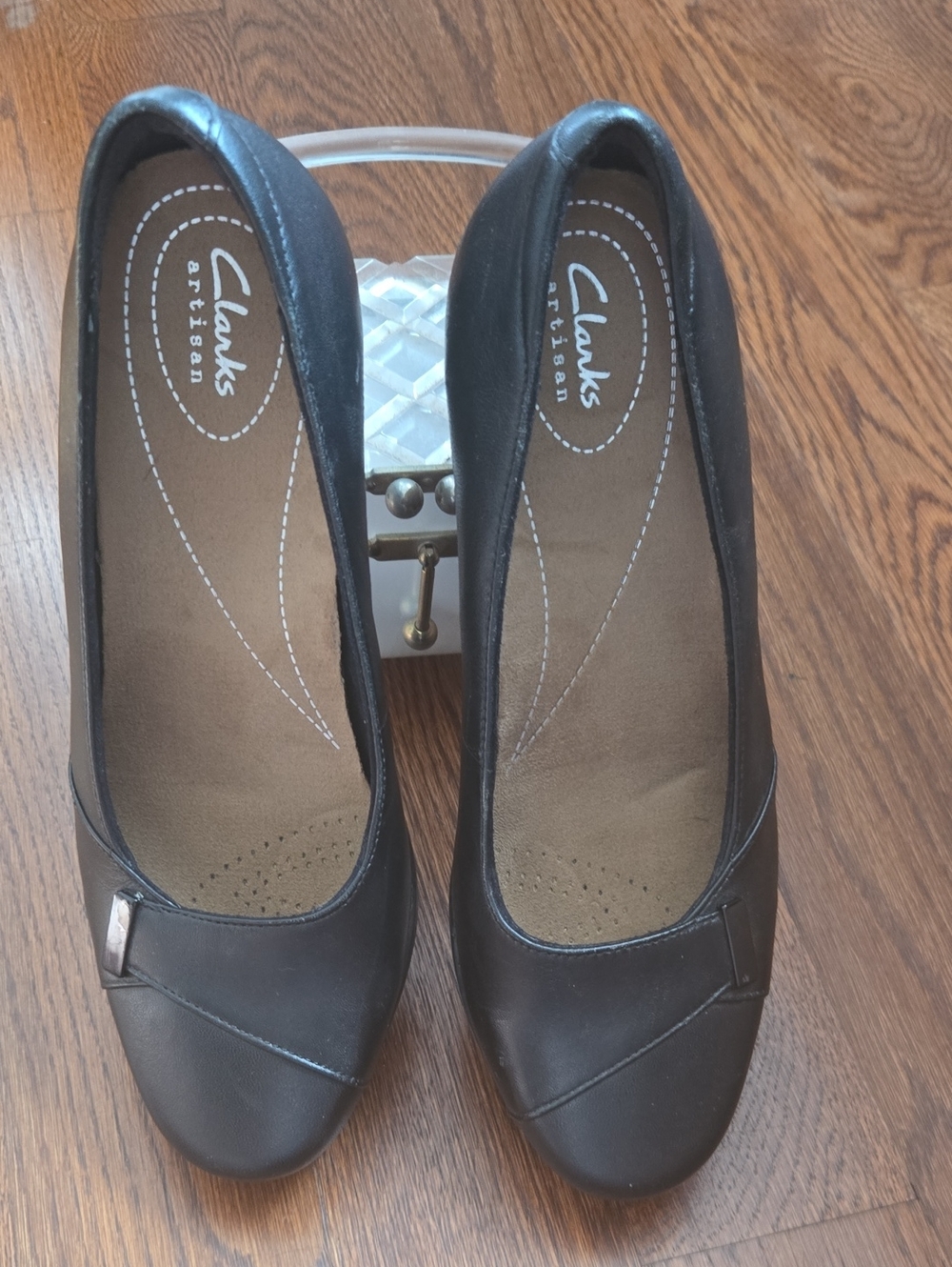Clarks Artisan Women's Black Leather Comfort Pumps 8W